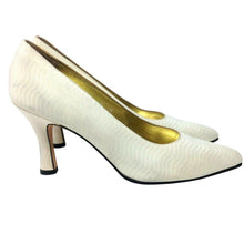 Load image into Gallery viewer, Pancaldi Pumps Womens Size 7 White Striped Heels