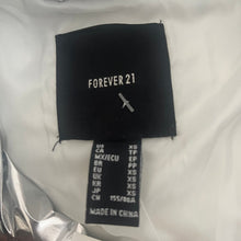 Load image into Gallery viewer, Forever 21 Women’s XS Silver Metallic Puffer Jacket Foil Quilted Short Coat