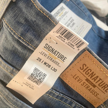 Load image into Gallery viewer, Levi Strauss Signature Gold Jeans Womens 2S 26x30 High Rise Flare New Stretch