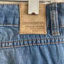 Load image into Gallery viewer, Zara Jeans 1975 Womens 00 Gems Rhinestone Distressed Ripped