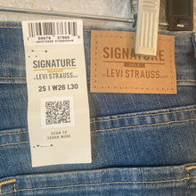 Load image into Gallery viewer, Levi Strauss Signature Gold Jeans Womens 2S 26x30 High Rise Flare New Stretch