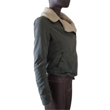 Load image into Gallery viewer, Hollister Malaga Beach Jacket Womens Small Olive Green White Sherpa Lined