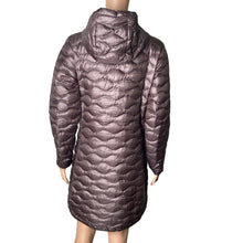 Load image into Gallery viewer, Mountain Hardwear Puffer Coat Womens Medium Nikwax Hydrophobic Down Purple