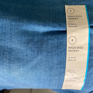 Universal Thread Jeans Womens Size 6/29R New Light Wash Blue Stretch