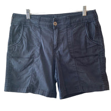 Load image into Gallery viewer, Basic Editions Shorts Womens Small Bermuda Cargo Navy Blue