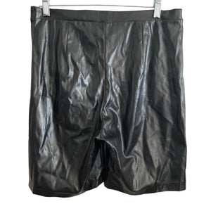 Windsor Shorts Womens Large Bermuda Faux Leather Stretch Polyurethane Black
