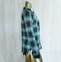 Load image into Gallery viewer, Eden &amp; Olivia Womens Blue Green Plaid Shirt Small