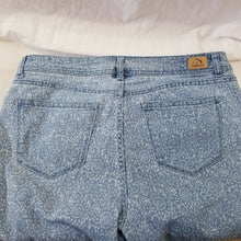 Load image into Gallery viewer, VTG Jordache Jeans Skinny Crop Womens Floral Aztec Print Mid-Rise Stretch Sz 12