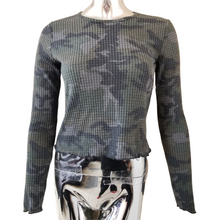 Load image into Gallery viewer, La La Land Womens Green Camo Brushed Thermal Lettuce Trim Crop Top Medium NEW