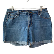 Load image into Gallery viewer, Old Navy Shorts Sweetheart Cuffed Stretch Womens Medium Wash Size 6 Tall