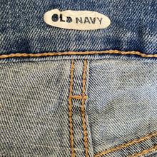 Load image into Gallery viewer, Old Navy Shorts Denim Womens Size 8 Light Wash