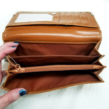 Load image into Gallery viewer, Unbranded Wallet Womens Snakeskin Pattern checkbook bill fold change purse