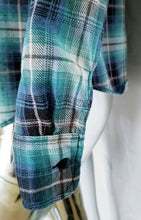 Load image into Gallery viewer, Eden &amp; Olivia Womens Blue Green Plaid Shirt Small