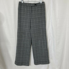 Load image into Gallery viewer, Isaac Mizrahi Womens Gray Black Silver Plaid Pants Size 6