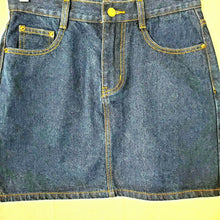 Load image into Gallery viewer, C&amp;V Chelsea &amp; Violet womens Dark Wash Denim Jean Skirt Size Small