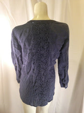 Load image into Gallery viewer, Chicos Womens Blue Button Down Sequinned Shirt w Embroidered Back Chicos Size 1