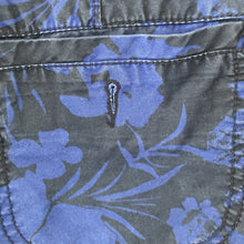 Load image into Gallery viewer, Old Navy Shorts Blue Black Floral Print Womens Size 14 Cuffed