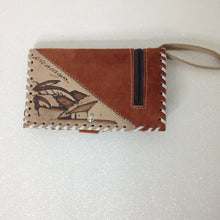 Load image into Gallery viewer, Nicaragua Light Brown Suede Graphic Coin Purse