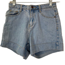 Load image into Gallery viewer, Unbranded Shorts Light Wash Girls Size Medium