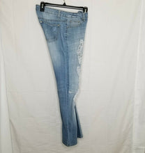 Load image into Gallery viewer, Monica&#39;s Jeans Womens Blue Light Low-Rise Stretch Distressed Tapered Leg Jeans 5