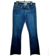 Load image into Gallery viewer, Levis Signature Jeans Women Stretch Mid-Rise Modern Bootcut 10 Long