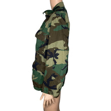 Load image into Gallery viewer, Official Army Camo Jacket Womens Xsmall Short Shacket Stock 8415011841319
