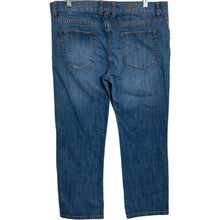 Load image into Gallery viewer, C&amp;V Chelsea &amp; Violet Boyfriend Jean Womens Light Wash Size 29