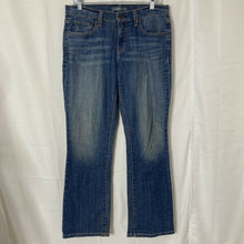 Load image into Gallery viewer, Levi’s 515 Bootcut Womens Medium Wash Blue Jeans Size 4