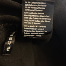 Load image into Gallery viewer, Risen Shorts Bermuda Denim Black Stretch Wasit Womens Size 1XL Raw Hem