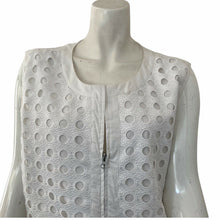 Load image into Gallery viewer, Ravel Blouse White Eyelet Zip Front Women’s Sleeveless Size Large