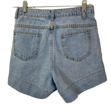Load image into Gallery viewer, Unbranded Shorts Light Wash Girls Size Medium