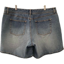 Load image into Gallery viewer, Venezia Shorts Bermuda Plus Size 18 Womens Medium Wash High Rise