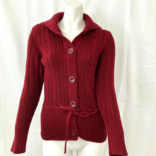 Load image into Gallery viewer, High Sierra Women&#39;s Burgundy Red Cable Knit Button Down Sweater Small