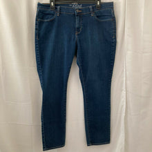 Load image into Gallery viewer, Old Navy The Flirt Womens Dark Wash Blue Jeans 34x27