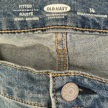 Load image into Gallery viewer, Old Navy Fitted Shorts Bermuda Denim Medium Wash Womens Size 14 Regular