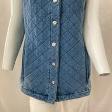 Load image into Gallery viewer, Quacker Factory Dream Jeannes Quilted Barn Vest Blue Denim Size Extra Small