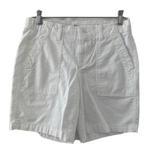 Load image into Gallery viewer, Gap Girlfriend Chino Shorts Bermuda White Size 2 Inseam 6