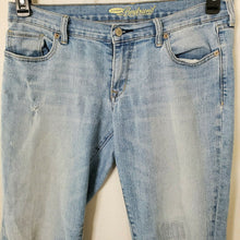 Load image into Gallery viewer, Old Navy The Boyfriend Womens Light Wash Distressed Blue Jeans Size 8