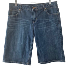 Load image into Gallery viewer, Simply Vera Denim Shorts Bermuda Womens Dark Wash Size 6 stretch