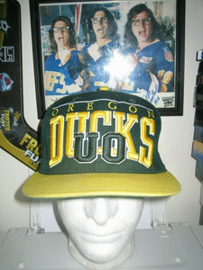 OREGON DUCKS SNAPBACK HAT CAP NEW ERA ONE SIZE UO NCAA FOOTBALL