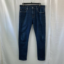 Load image into Gallery viewer, Levi’s 502 Mens Taper Fit Dark Wash Blue Denm Jeans Size 30x32