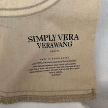 Load image into Gallery viewer, Simply Vera Vera Wang Shorts Womens White Denim Size 8 Stretch Bermuda Cuffed