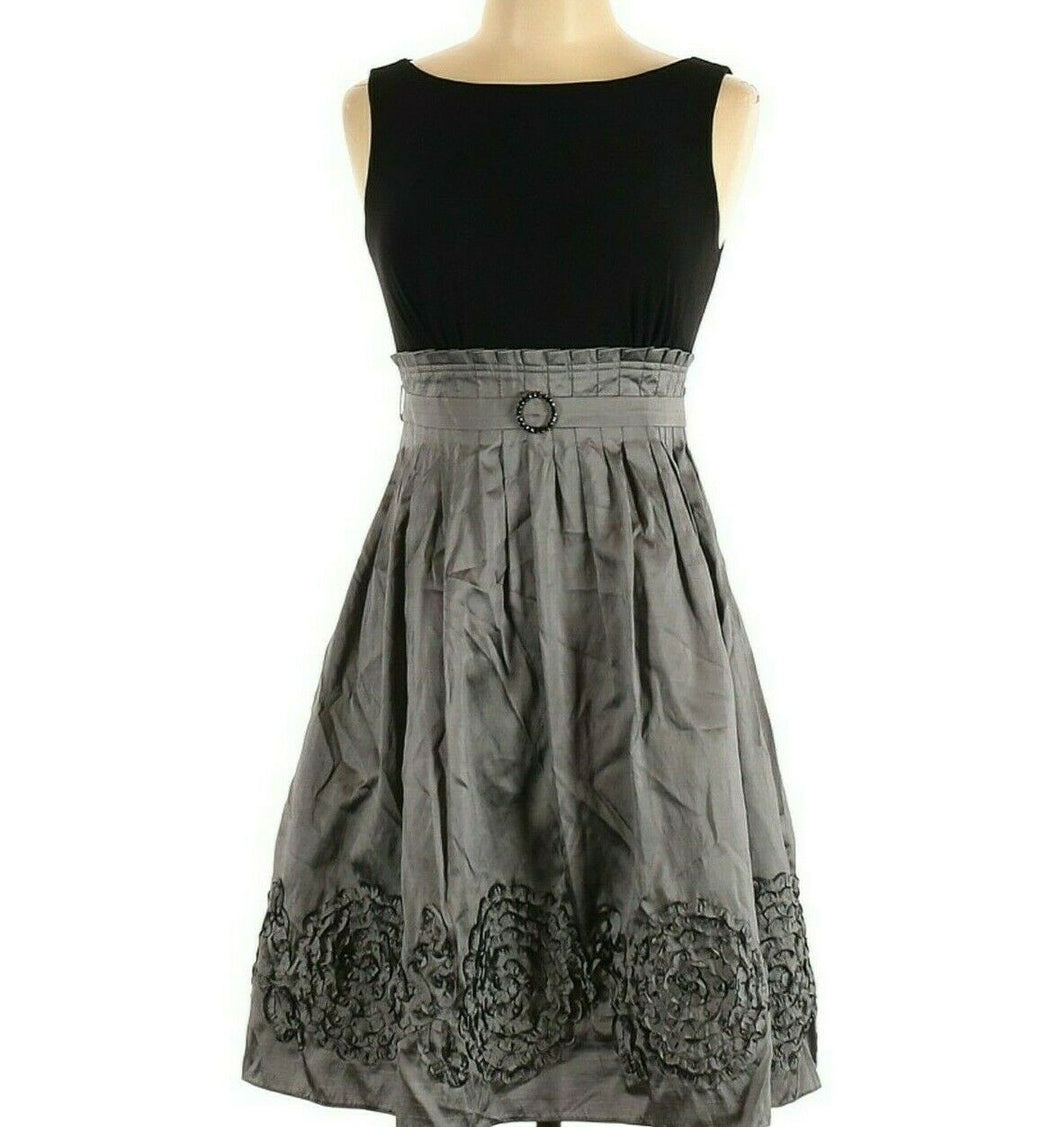 Eliza J Cocktail NY Dress Womens Petite Size 10P Gray Black Floral Applique