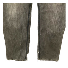 Load image into Gallery viewer, Reward Jeans Distressed Men’s Black Denim Size 34x32