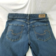 Load image into Gallery viewer, Signature by Levis Jeans Modern Bootcut Size 6M