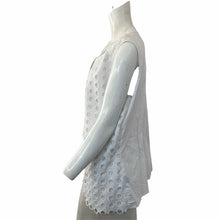 Load image into Gallery viewer, Ravel Blouse White Eyelet Zip Front Women’s Sleeveless Size Large