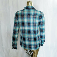 Load image into Gallery viewer, Eden &amp; Olivia Womens Blue Green Plaid Shirt Small