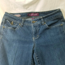 Load image into Gallery viewer, Gloria Vanderbilt Jeans Gwen Straight Leg Womens Blue Size 8P