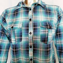 Load image into Gallery viewer, Eden &amp; Olivia Womens Blue Green Plaid Shirt Small