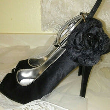 Load image into Gallery viewer, Women&#39;s Black Heels Silver Trim n Flower Size 8